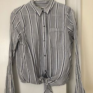 Madewell tie-front button down